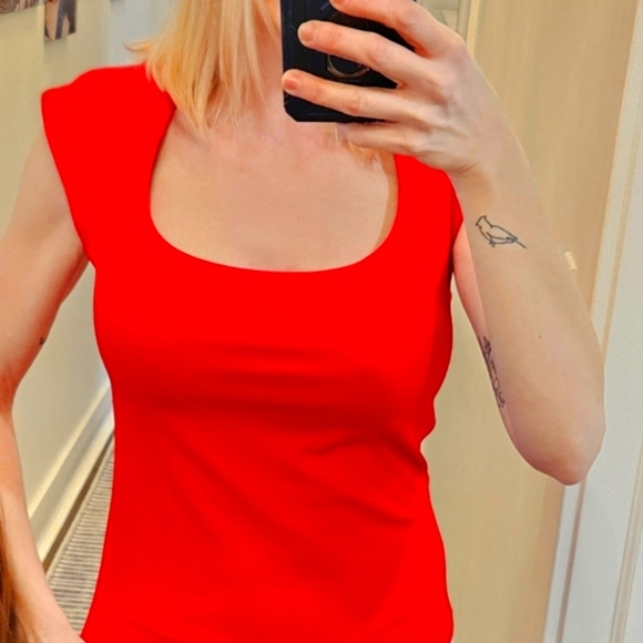 NWT Express Body Contouring Red Bodysuit - SIZE M - Picture 8 of 10